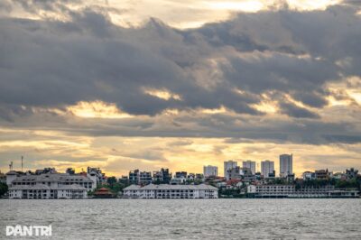 Bất thường của cơn bão số 3: Đề nghị người dân tuyệt đối không chủ quan từ 11h – 14h chiều nay