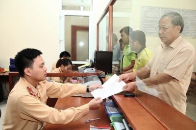 N//ÓNG: Lần đầu công bố bí quyết sang tên xe không cần nhờ ‘cò’