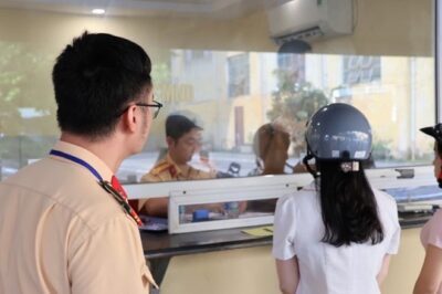Cục Cảnh sát giao thông yêu cầu hoàn tất sát hạch, cấp đổi giấy phép lái xe trước 30.7