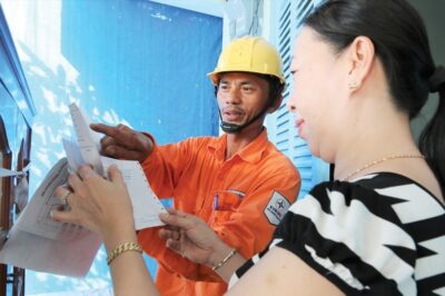 Tính công tơ điện 2 tháng gộp làm 1, số điện ở bậc giá cao tăng vọt: EVN lý giải