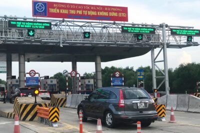 Sau 1/10, ô tô không được qua trạm thu phí nếu chưa có tài khoản giao thông
